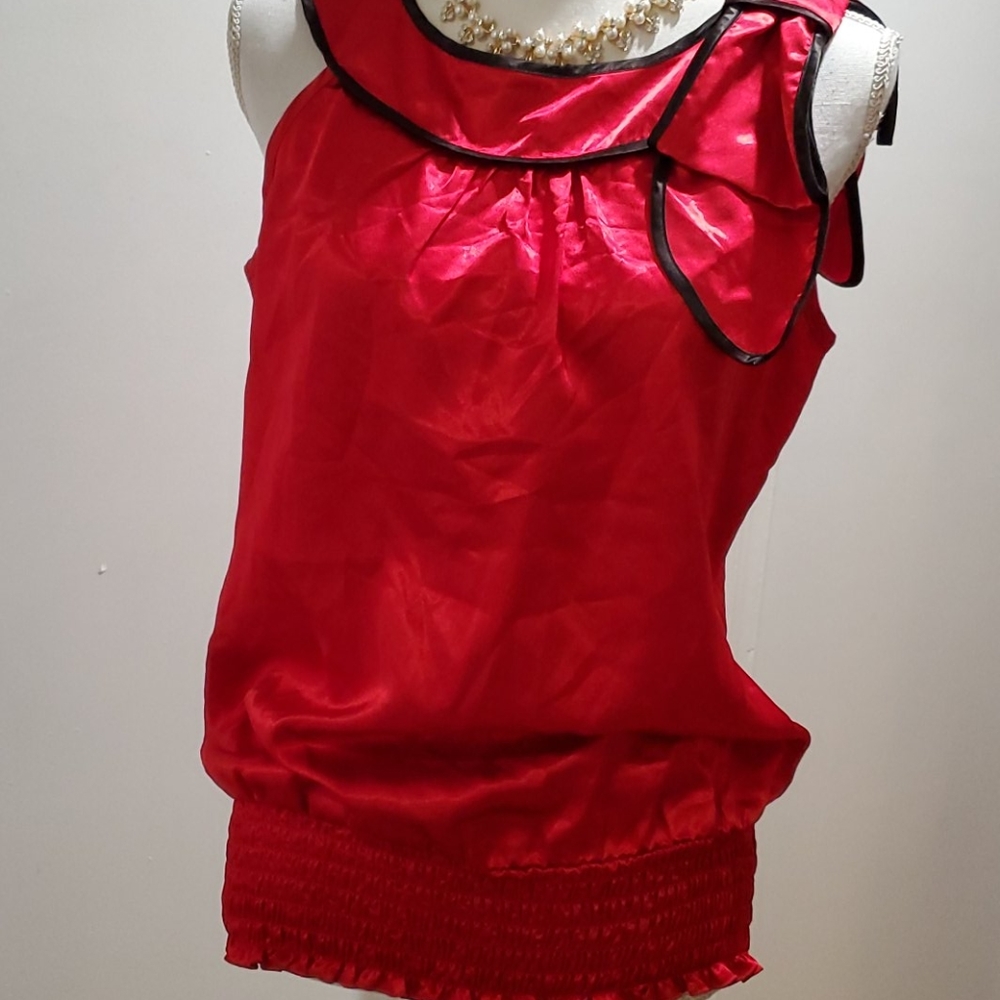 I.N. San  Francisco sleeveless shirt